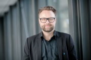 Prof. Dr. Tobias Schlicht